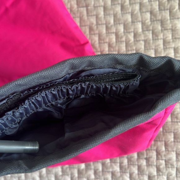 Girl’s Arctix snow pants size 4T. Like new - Picture 3 of 5